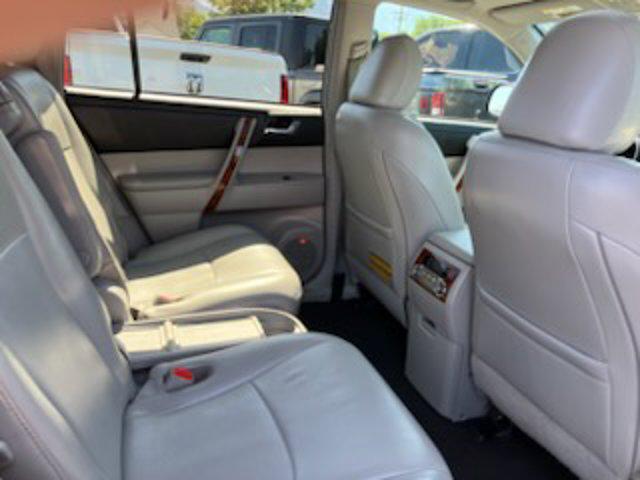 used 2012 Toyota Highlander car, priced at $17,900
