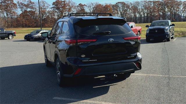 used 2022 Toyota Highlander car, priced at $31,999