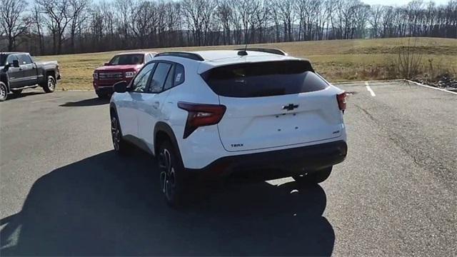 new 2025 Chevrolet Trax car, priced at $25,155