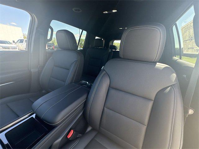 new 2025 Chevrolet Traverse car, priced at $47,824
