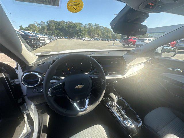 new 2025 Chevrolet Trax car, priced at $23,885