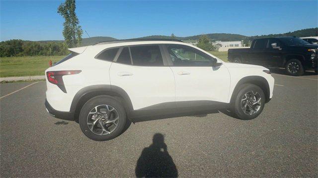 new 2025 Chevrolet Trax car, priced at $23,885