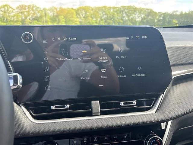 new 2025 Chevrolet Equinox car, priced at $27,995