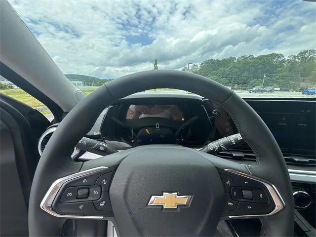 new 2025 Chevrolet Trax car, priced at $24,310