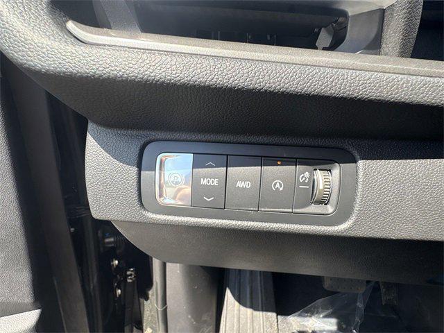 new 2026 Chevrolet Traverse car, priced at $45,905