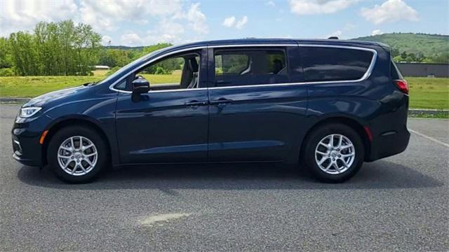 used 2023 Chrysler Pacifica car, priced at $25,999