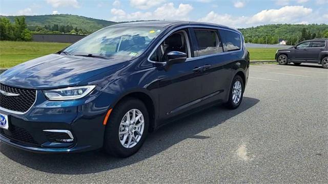 used 2023 Chrysler Pacifica car, priced at $25,999