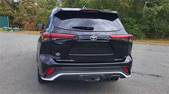 used 2022 Toyota Highlander car, priced at $36,999