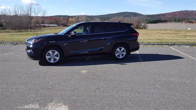 used 2022 Toyota Highlander car, priced at $31,780