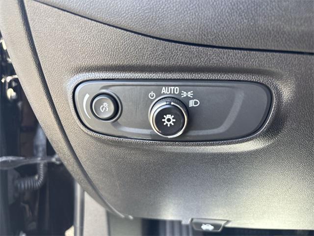 used 2022 Chevrolet Equinox car, priced at $18,999