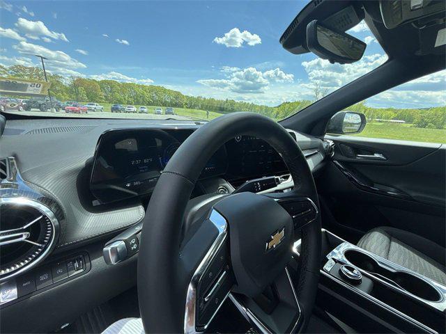 new 2026 Chevrolet Equinox car, priced at $33,835