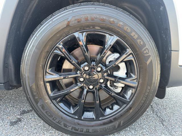 used 2023 Jeep Cherokee car, priced at $21,499