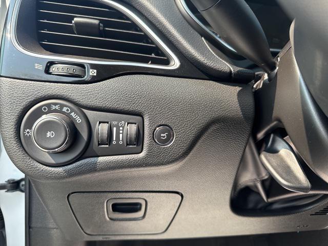 used 2023 Jeep Cherokee car, priced at $21,499