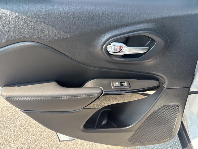 used 2023 Jeep Cherokee car, priced at $21,499