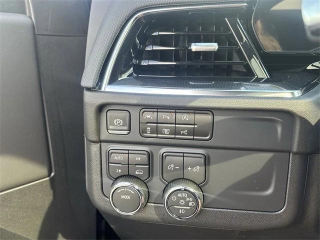 new 2025 Chevrolet Suburban car, priced at $74,850