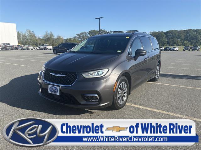 used 2021 Chrysler Pacifica car, priced at $16,999