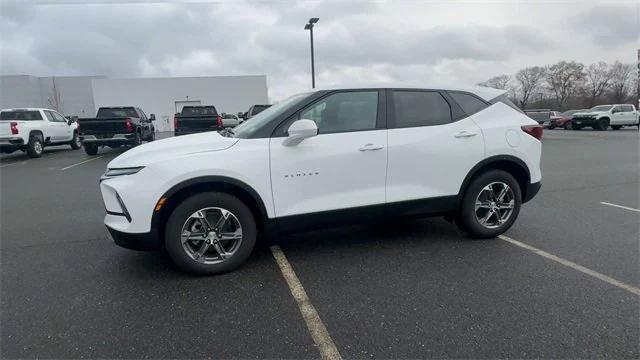 new 2025 Chevrolet Blazer car, priced at $34,190