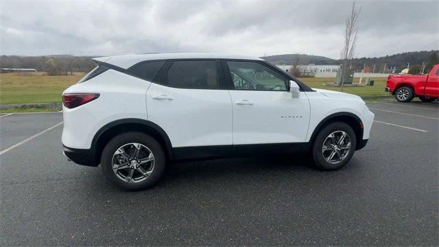 new 2025 Chevrolet Blazer car, priced at $34,190