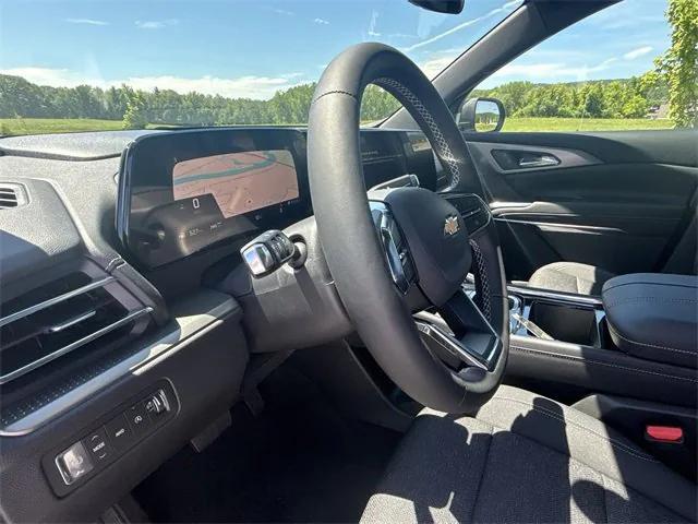 new 2025 Chevrolet Traverse car, priced at $44,990