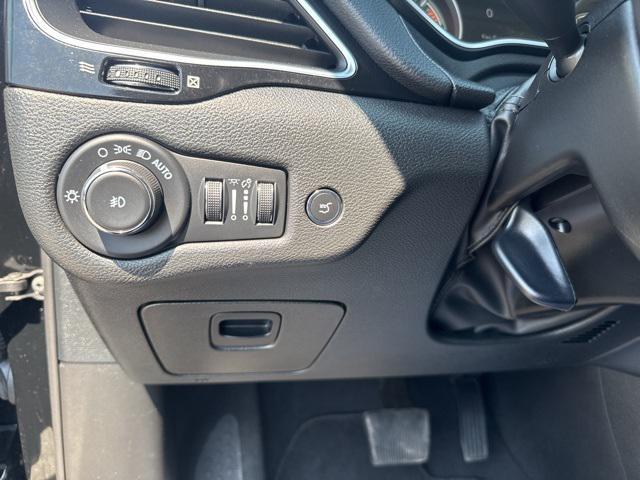 used 2023 Jeep Cherokee car, priced at $21,499