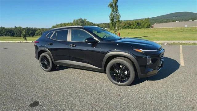 new 2025 Chevrolet Trax car, priced at $25,090