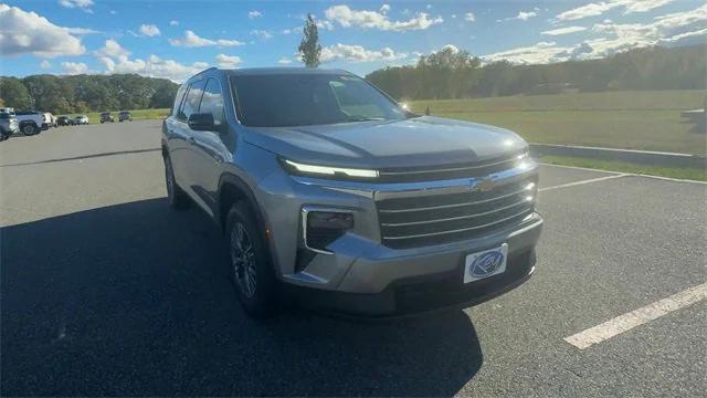 new 2026 Chevrolet Traverse car, priced at $43,620