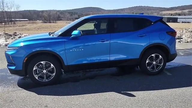 new 2025 Chevrolet Blazer car, priced at $33,870