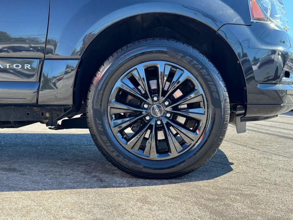 used 2015 Lincoln Navigator car, priced at $13,999