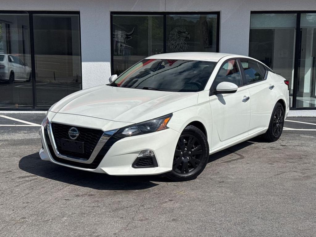 used 2022 Nissan Altima car, priced at $13,999