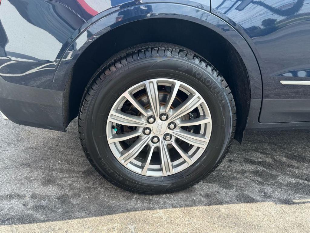 used 2017 Cadillac XT5 car, priced at $15,999