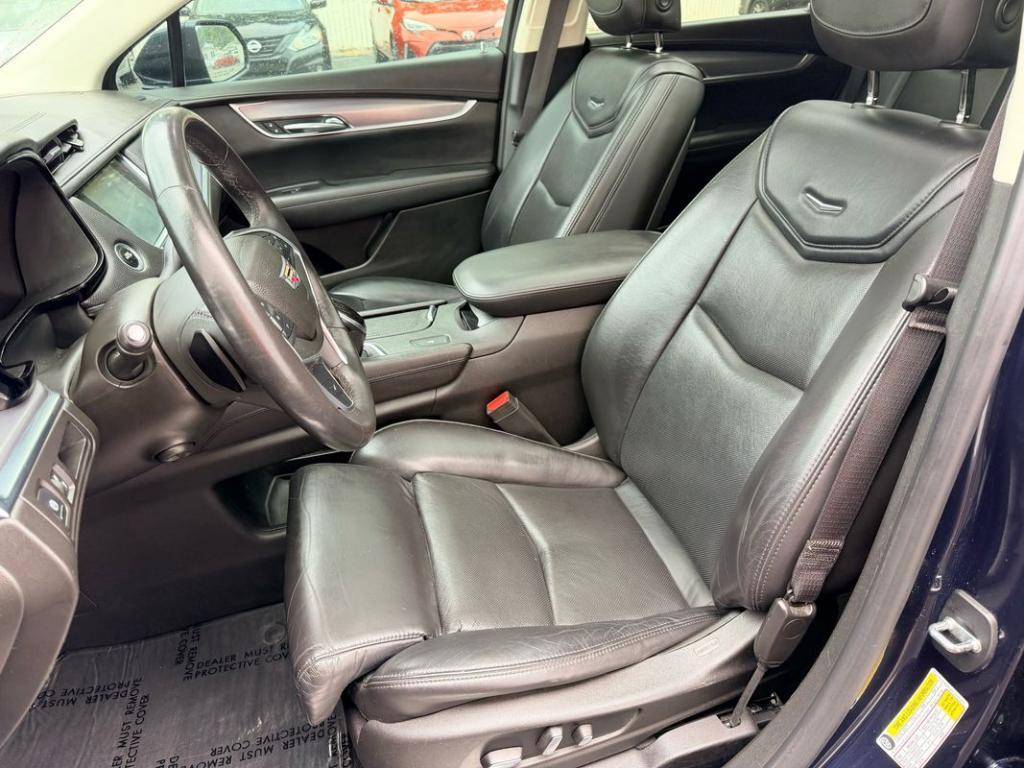used 2017 Cadillac XT5 car, priced at $15,999