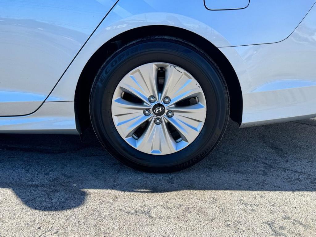 used 2018 Hyundai Sonata Hybrid car, priced at $9,999