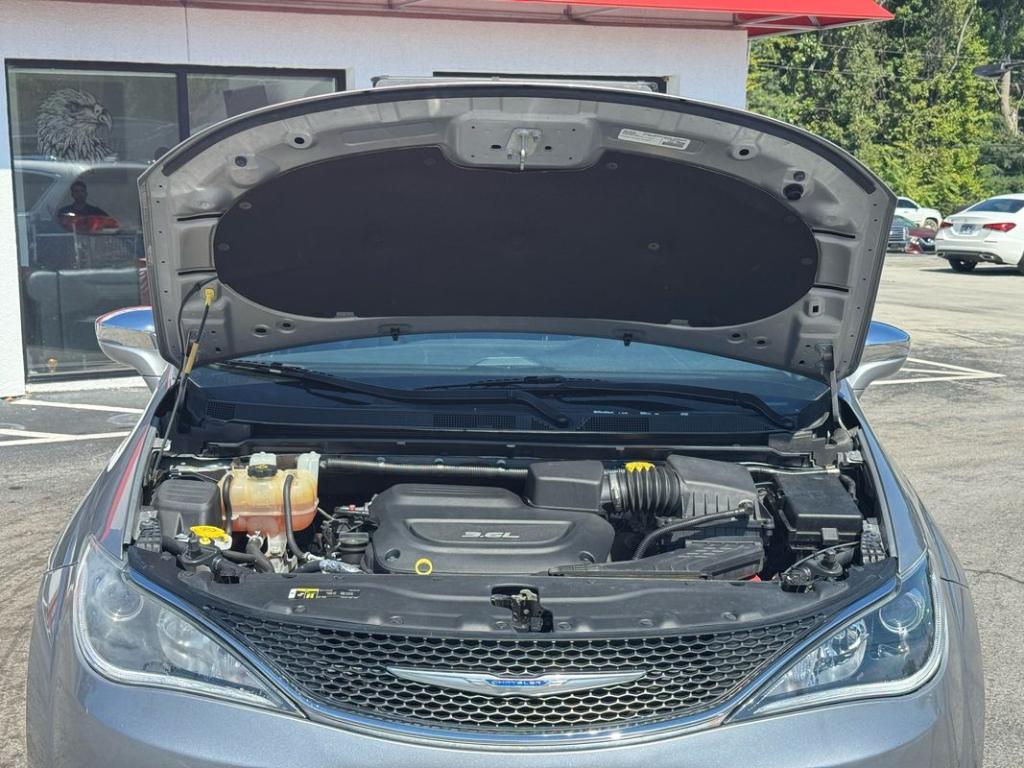 used 2018 Chrysler Pacifica car, priced at $14,900