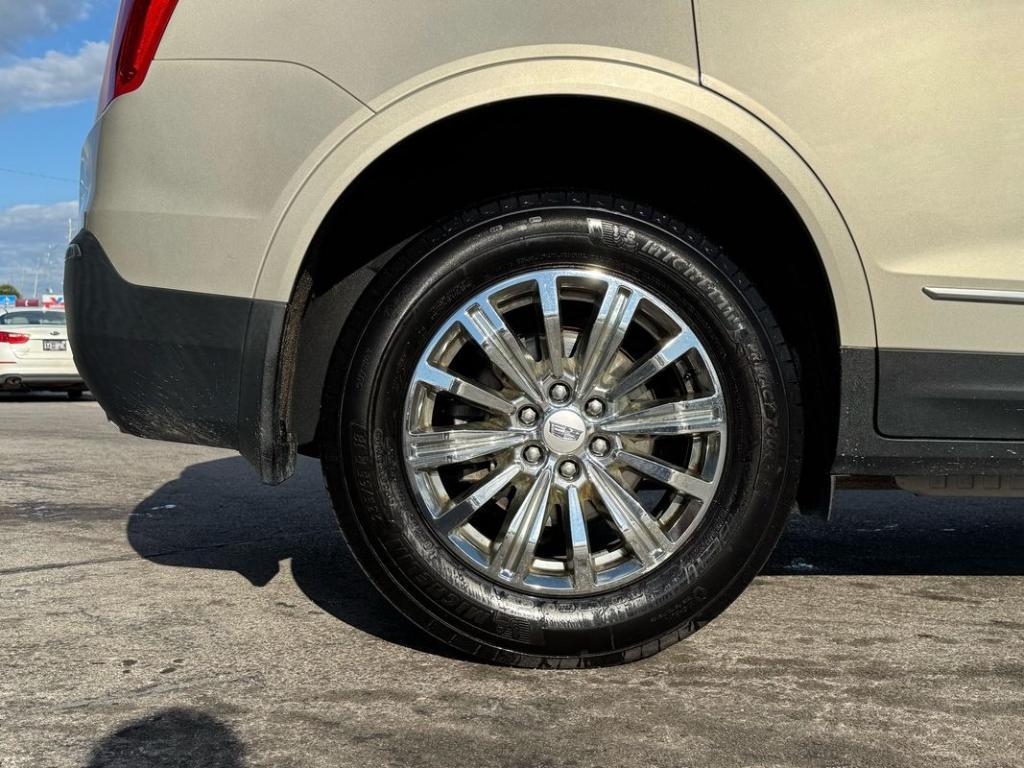 used 2017 Cadillac XT5 car, priced at $11,999