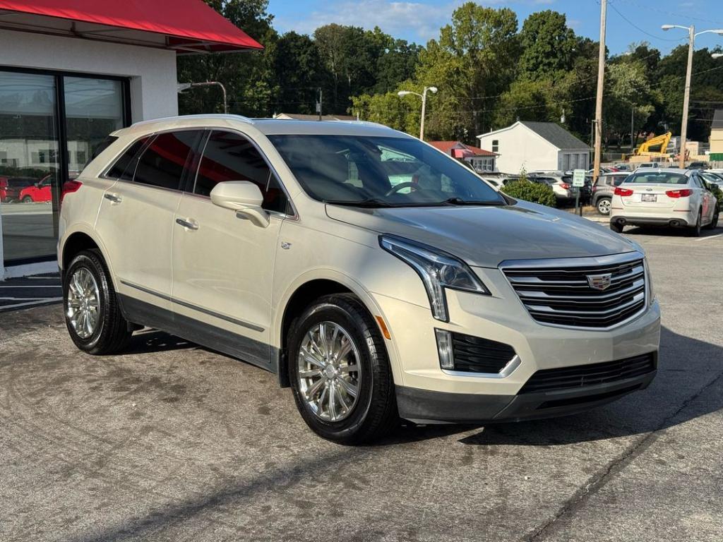 used 2017 Cadillac XT5 car, priced at $11,999
