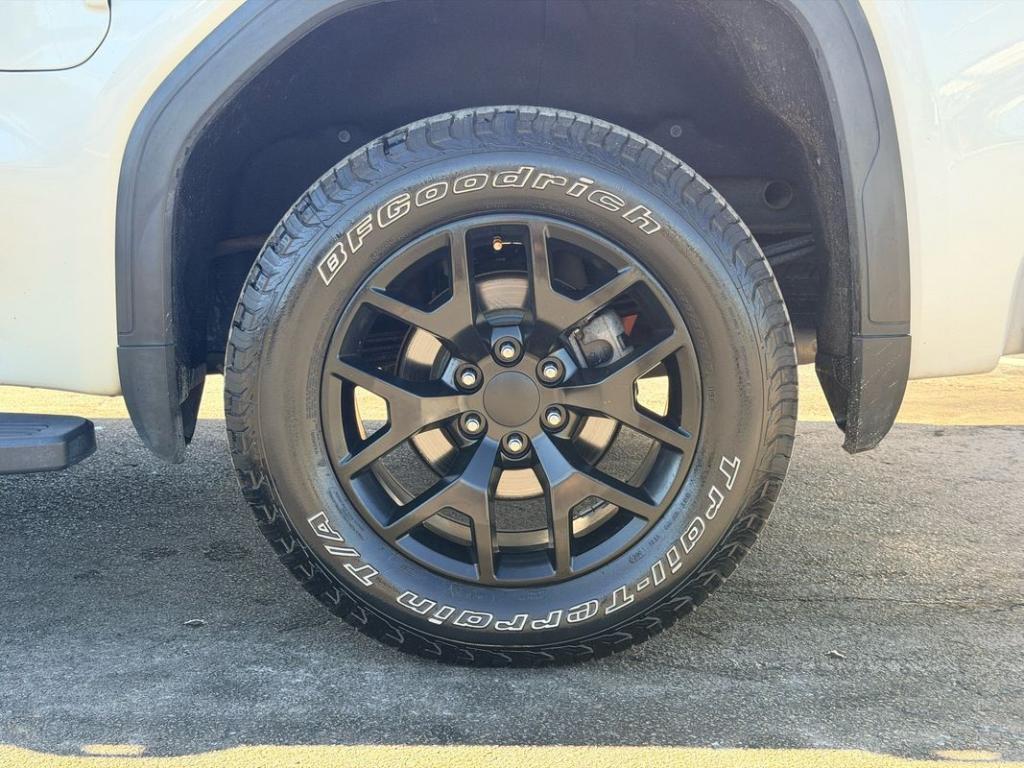 used 2020 GMC Sierra 1500 car, priced at $27,999