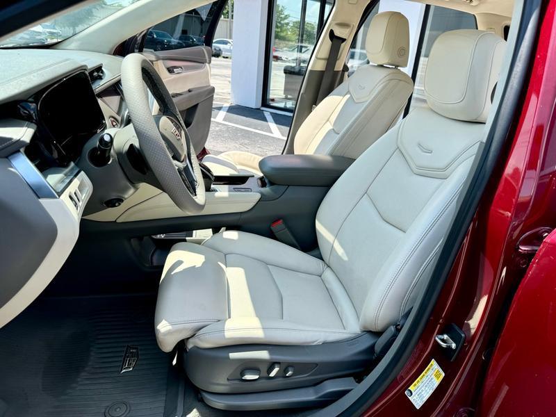 used 2017 Cadillac XT5 car, priced at $13,999