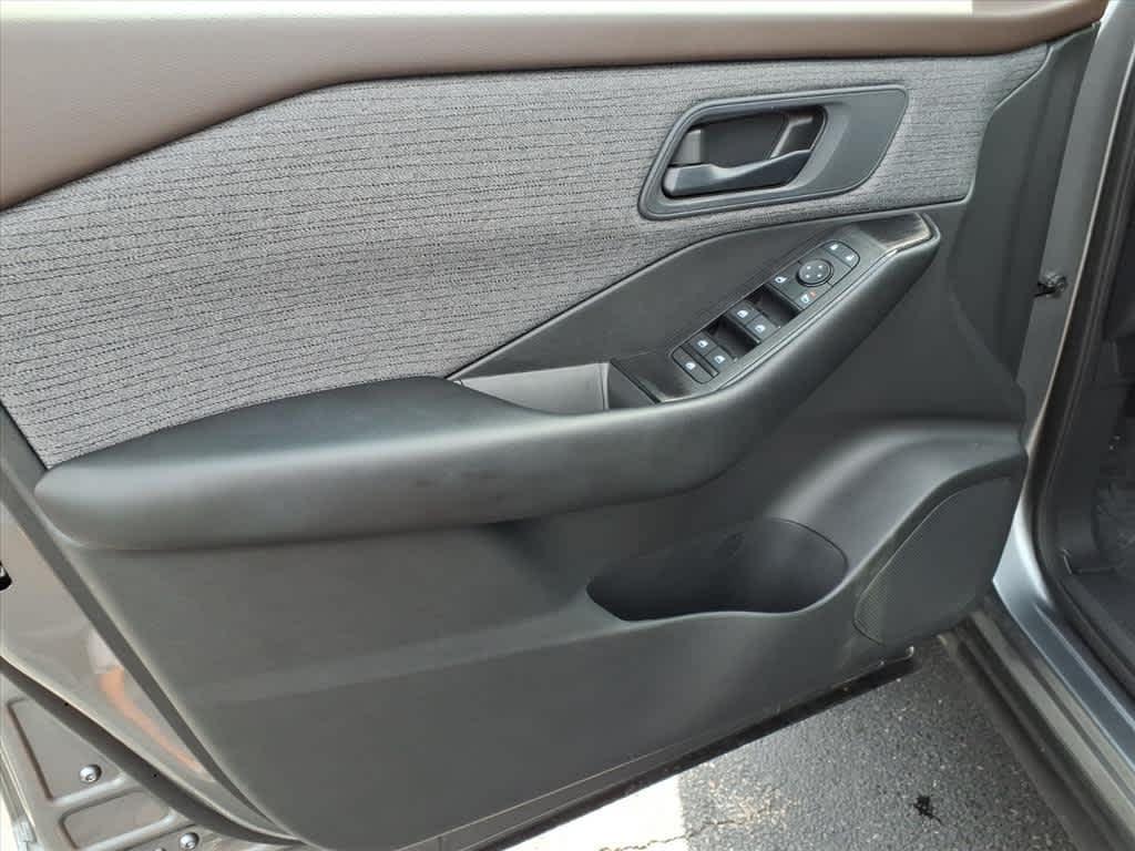 used 2023 Nissan Rogue car, priced at $23,998