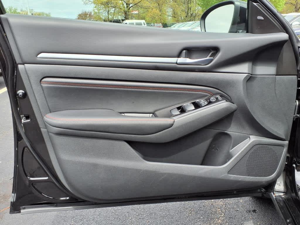 used 2023 Nissan Altima car, priced at $26,989
