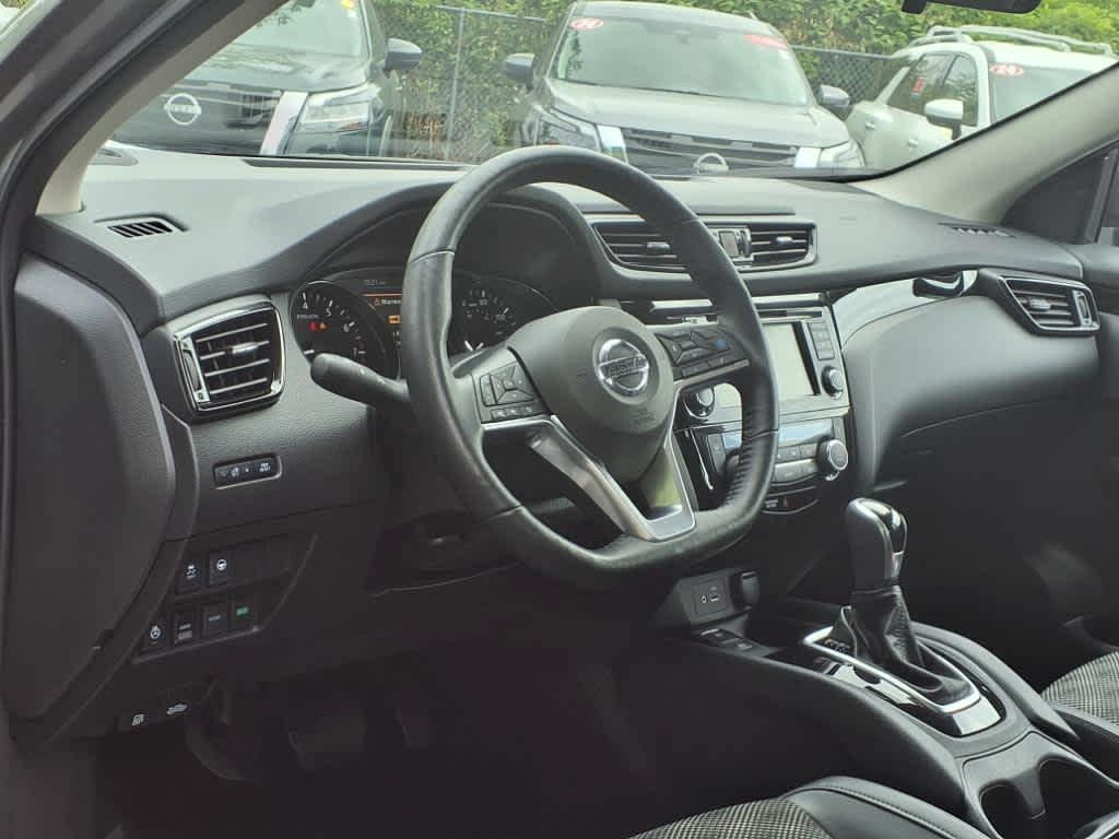 used 2022 Nissan Rogue Sport car, priced at $25,558