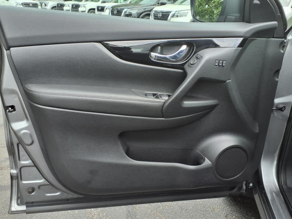 used 2022 Nissan Rogue Sport car, priced at $25,558