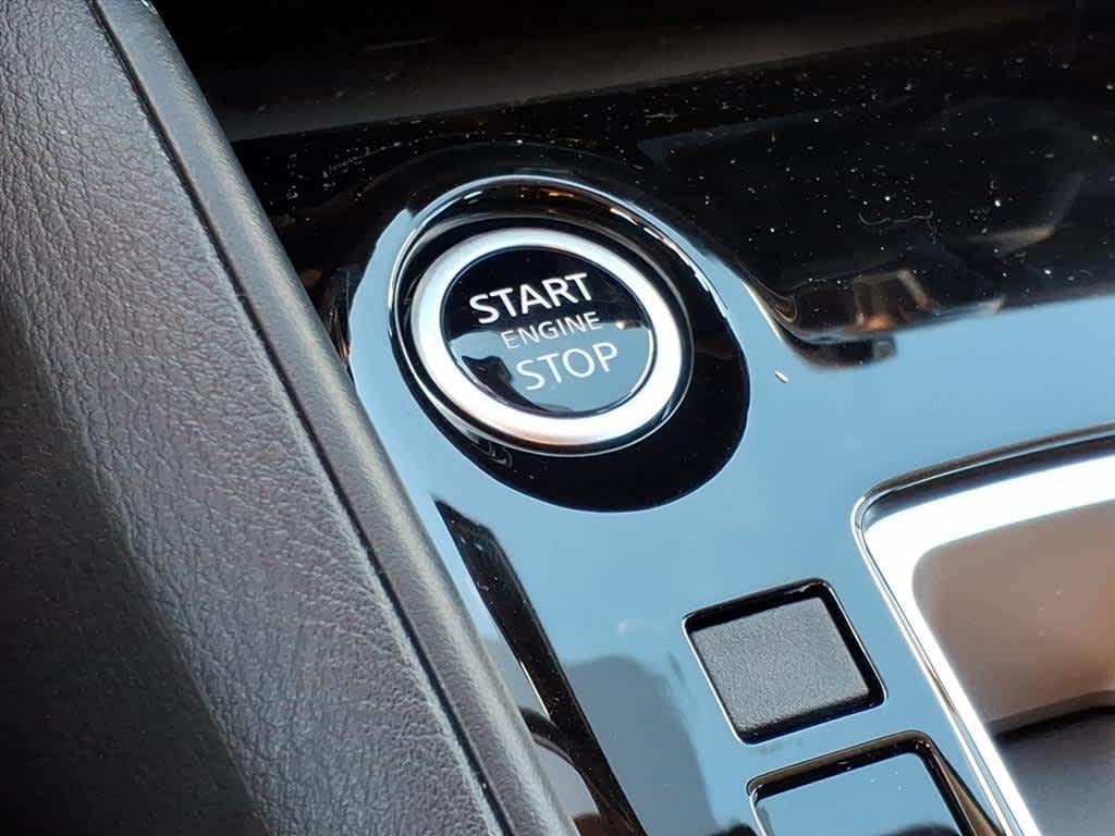 new 2025 Nissan Versa car, priced at $21,295