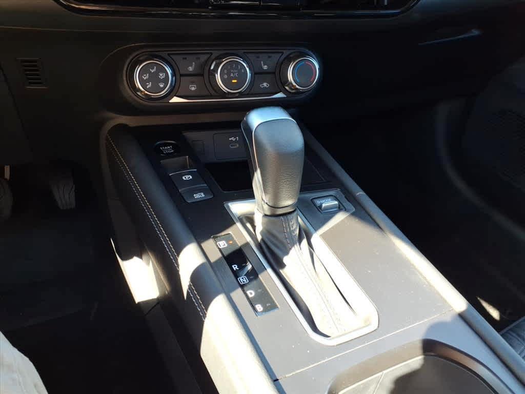 new 2025 Nissan Kicks car, priced at $27,680