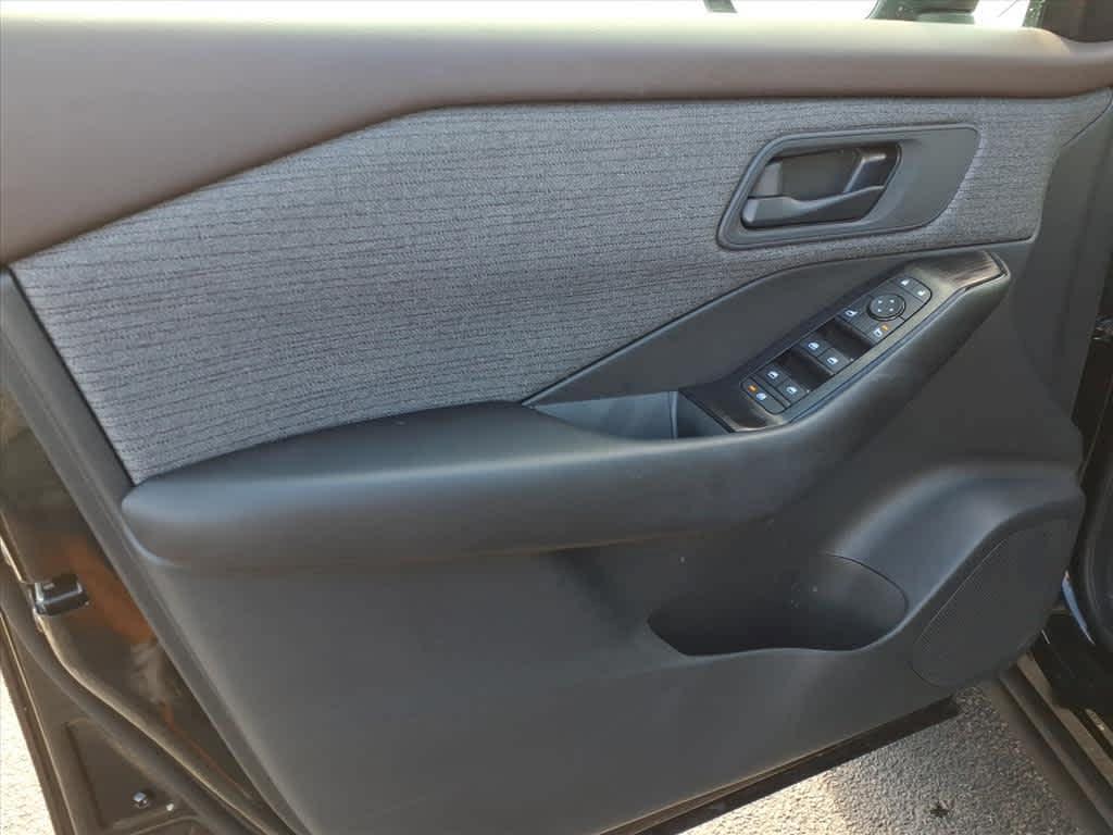 used 2023 Nissan Rogue car, priced at $23,986