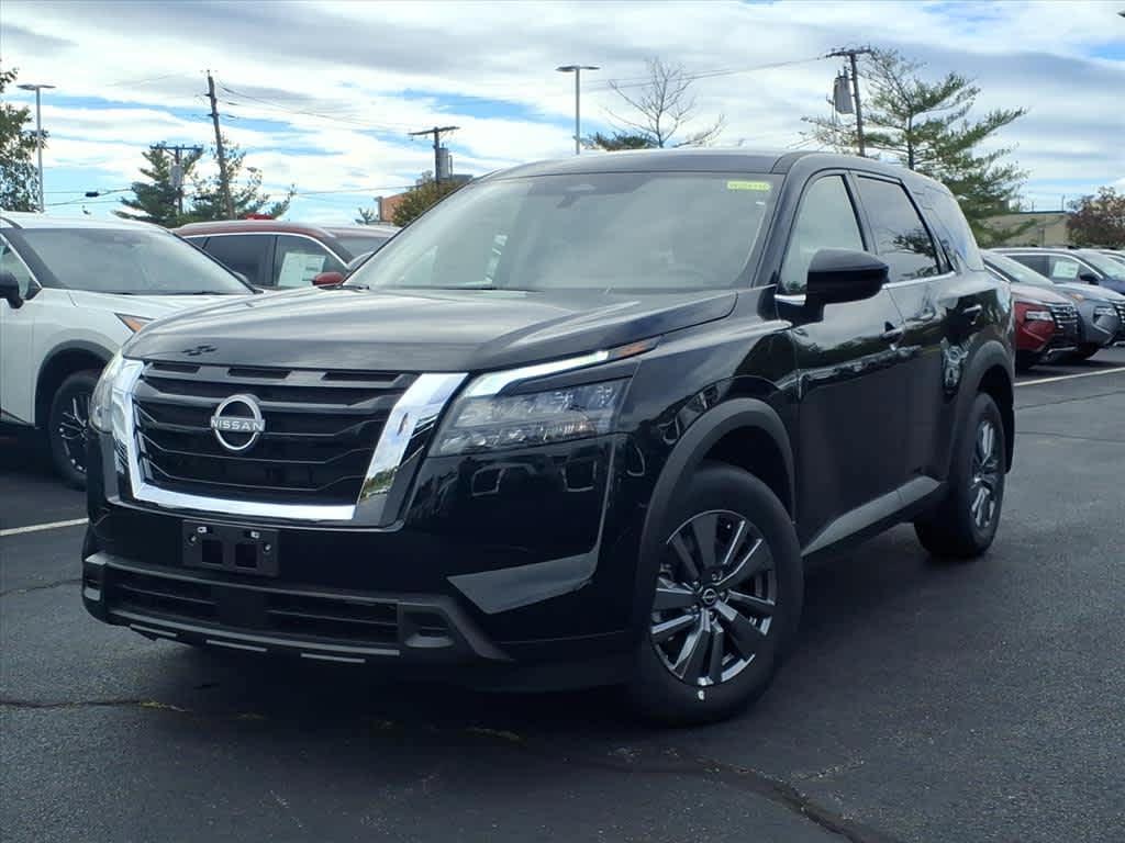 new 2025 Nissan Pathfinder car, priced at $38,360
