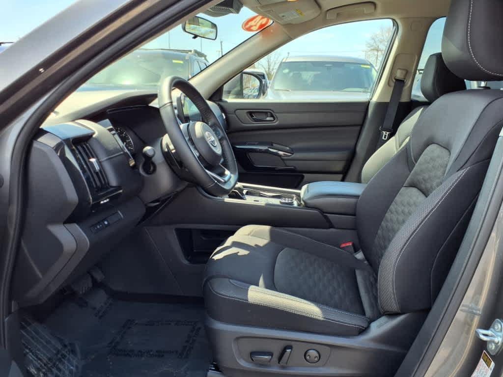 used 2024 Nissan Pathfinder car, priced at $34,680