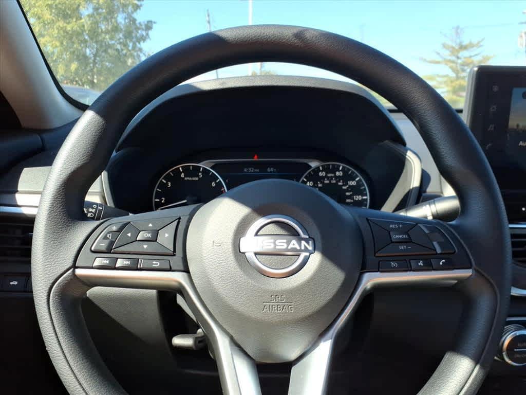 new 2025 Nissan Altima car, priced at $29,960