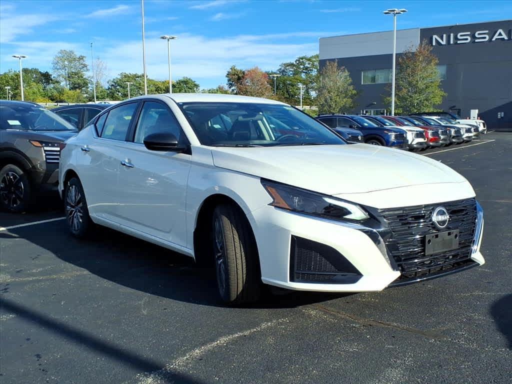 new 2025 Nissan Altima car, priced at $29,215