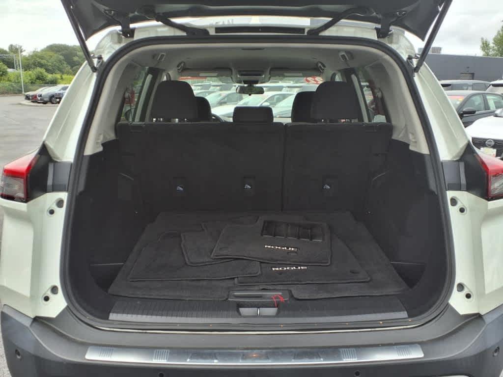 used 2022 Nissan Rogue car, priced at $24,667