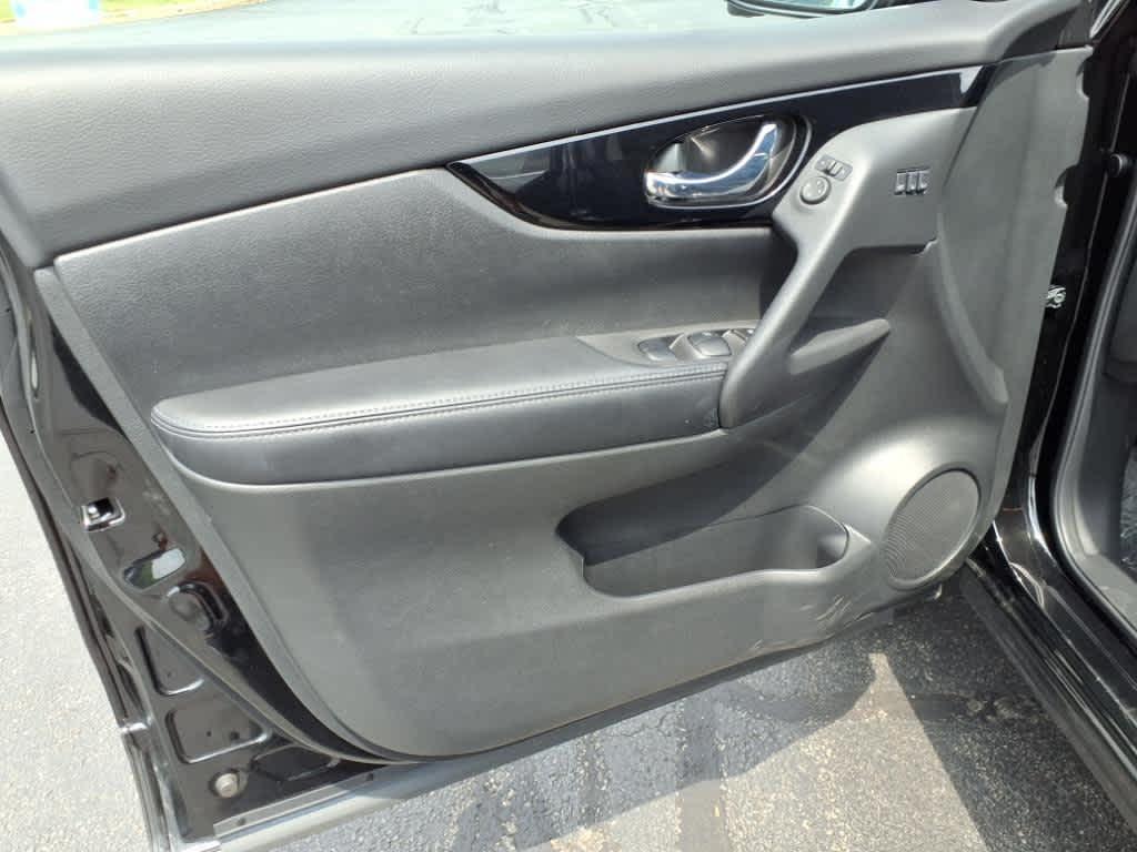 used 2022 Nissan Rogue Sport car, priced at $23,483